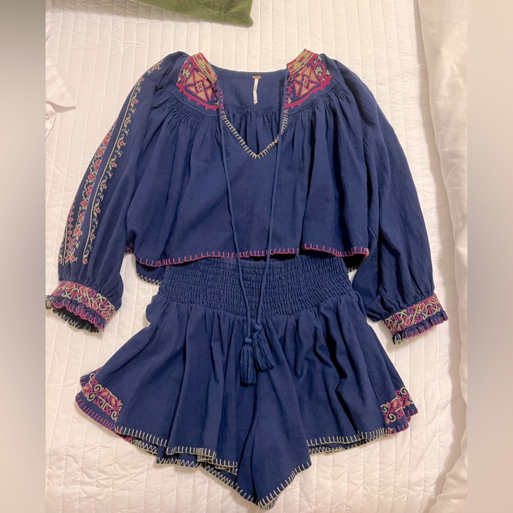 Free people cherry bomb set